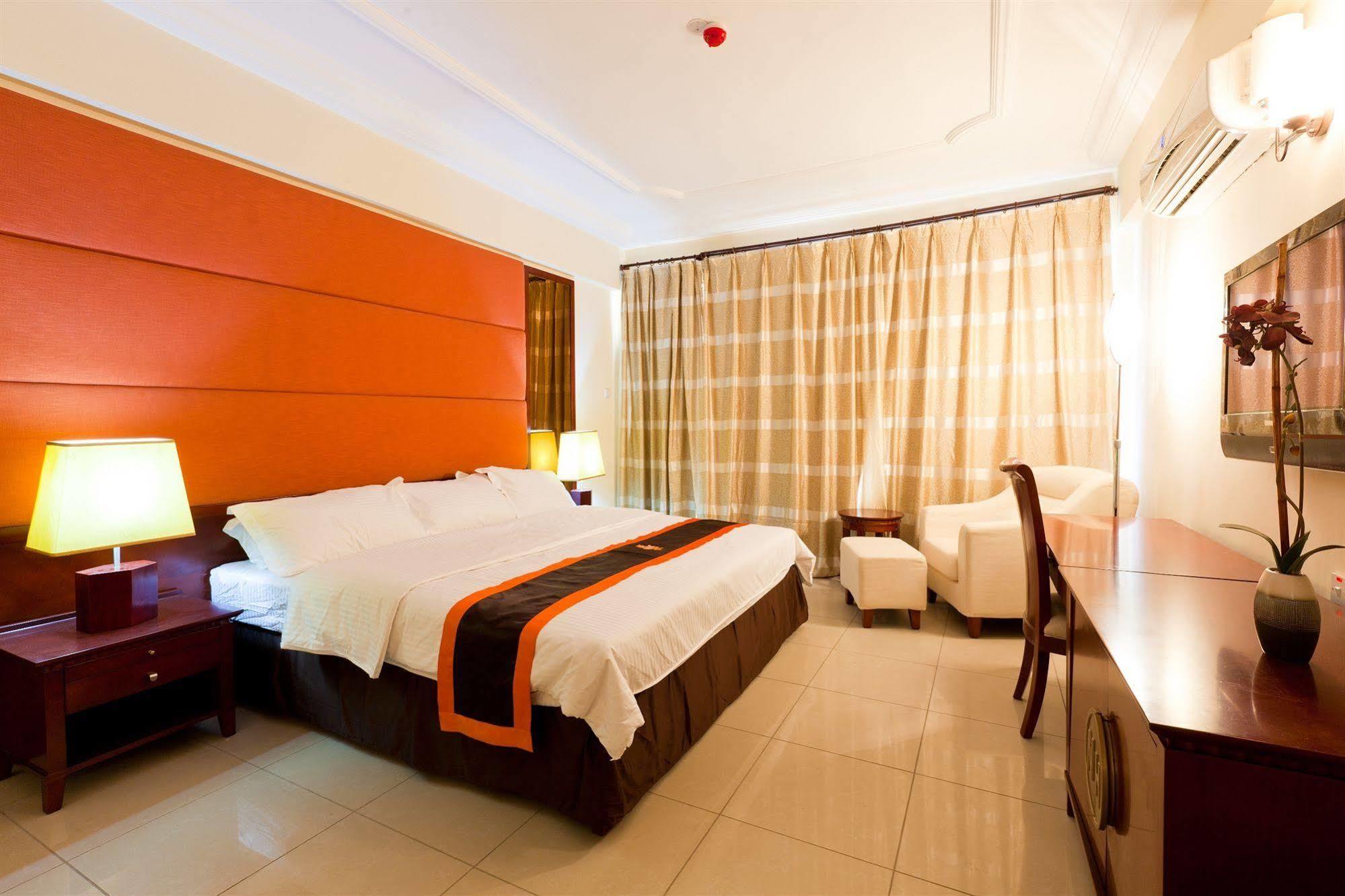 Royal Nick Hotel Accra Luaran gambar