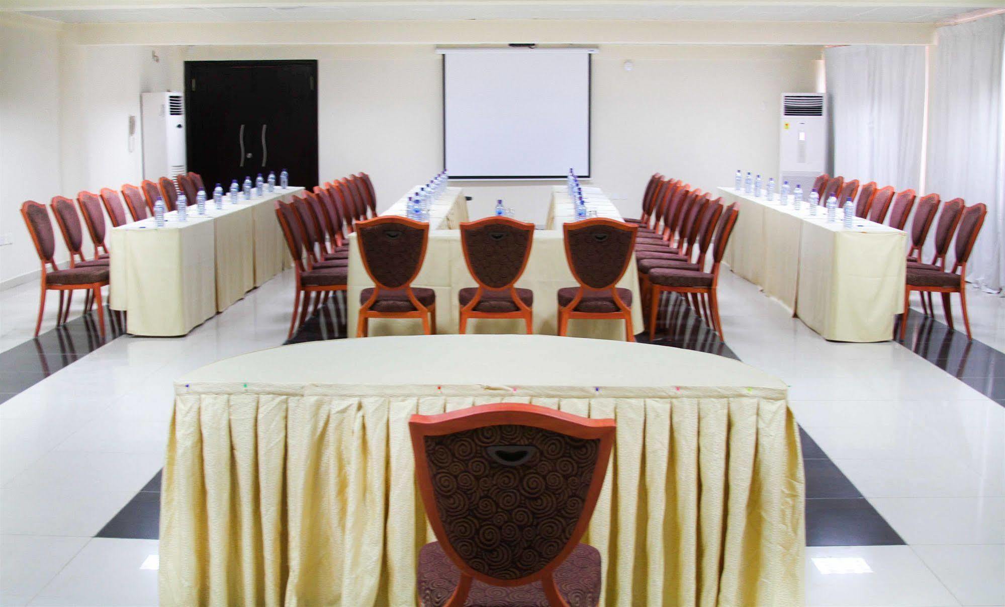 Royal Nick Hotel Lashibi Luaran gambar