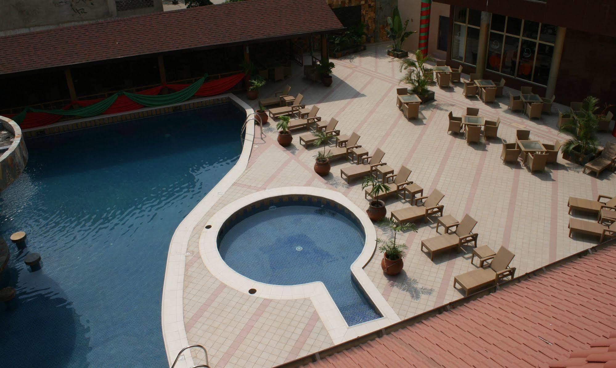 Royal Nick Hotel Lashibi Luaran gambar