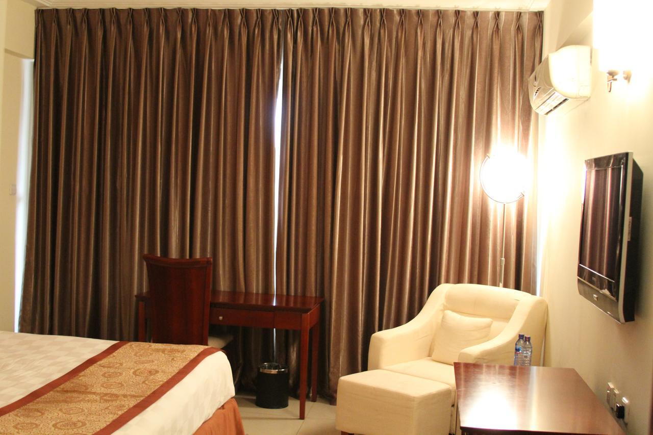 Royal Nick Hotel Lashibi Luaran gambar